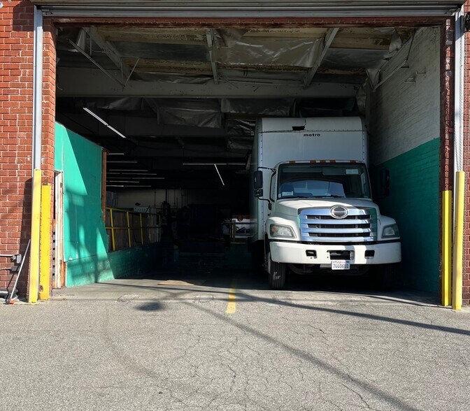 More Photos Of 1825 E 22nd St, Los Angeles Refrigeration Cold Storage For Sale