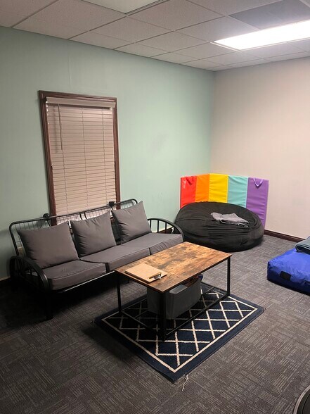 More Photos Of 2495 S Walnut Street Pike, Bloomington Office Residential For Lease