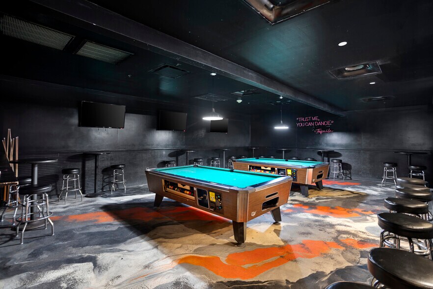 More Photos Of 10333 E Technology Blvd, Dallas Bar For Sale