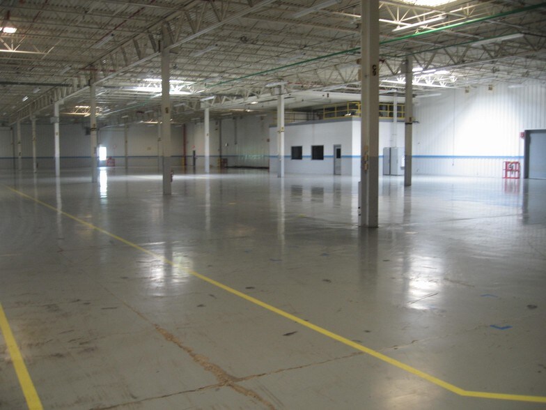 More Photos Of 181 N Mecca St, Cortland Manufacturing For Lease