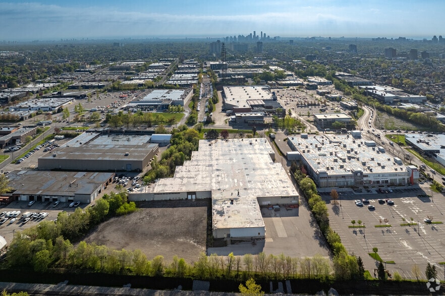 More Photos Of 724 Caledonia Rd, Toronto Warehouse For Lease