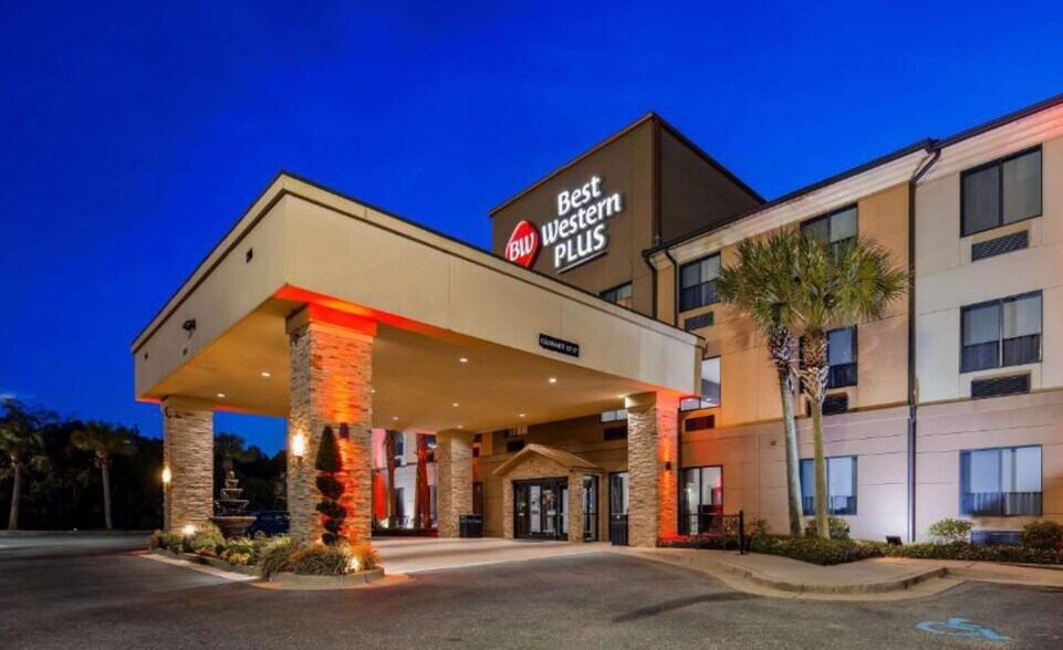 More Photos Of 8931 Sawwood St, Spanish Fort Hotel For Sale