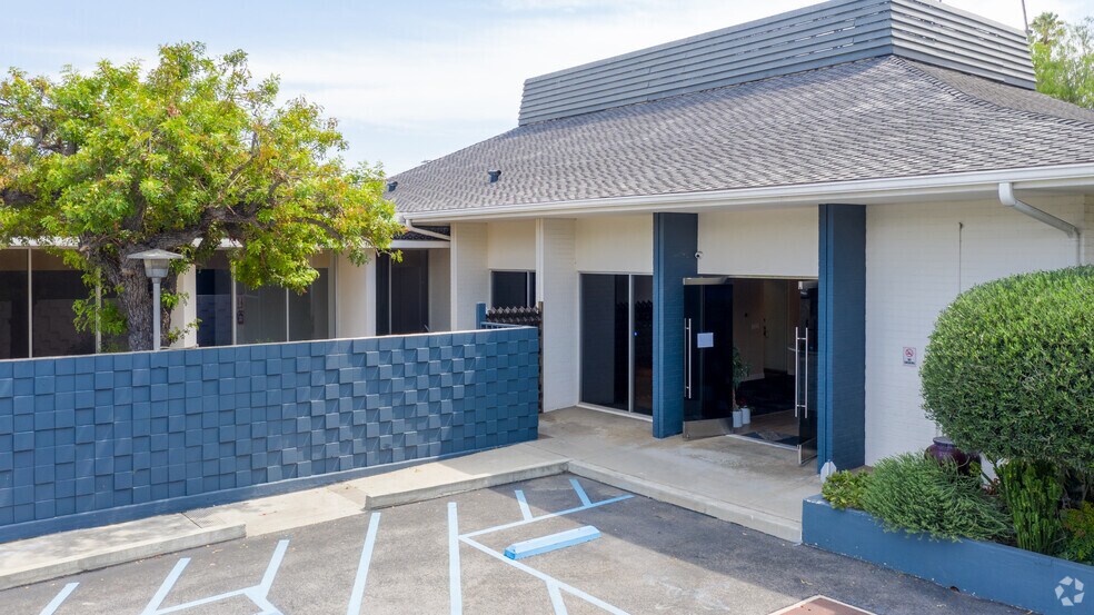 More Photos Of 415 Huntington Dr, San Marino Office For Sale