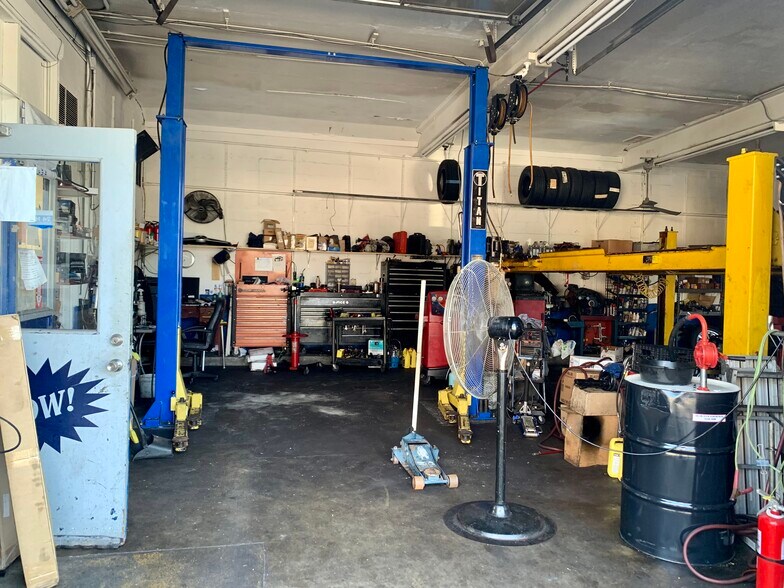 More Photos Of 1808 Woodbridge Ave, Edison Service Station For Sale