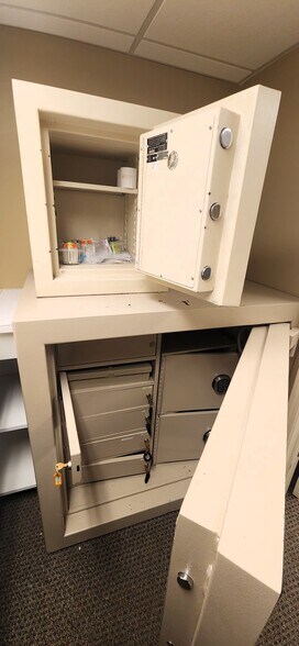 More Photos Of 159 E Valley St, Abingdon Medical For Lease