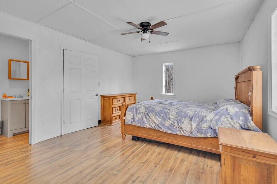More Photos Of 106 Carr St, Nicholson Assisted Living For Sale