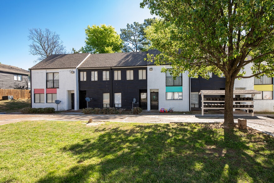 More Photos Of 2780 Raleigh-Lagrange Rd, Memphis Apartments For Sale