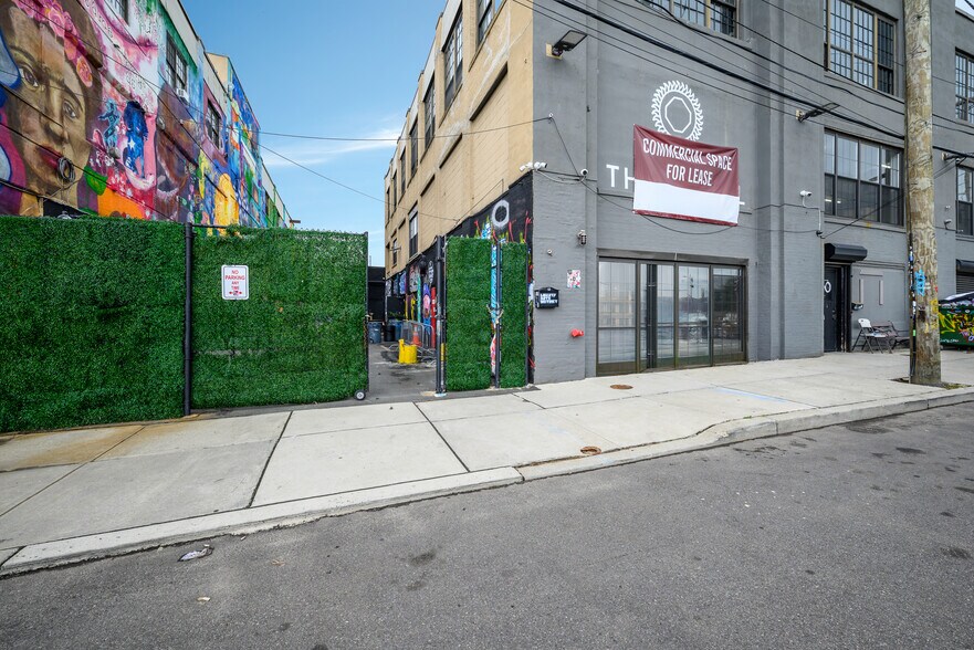 More Photos Of 86-90 Forrest St, Jersey City Warehouse For Lease