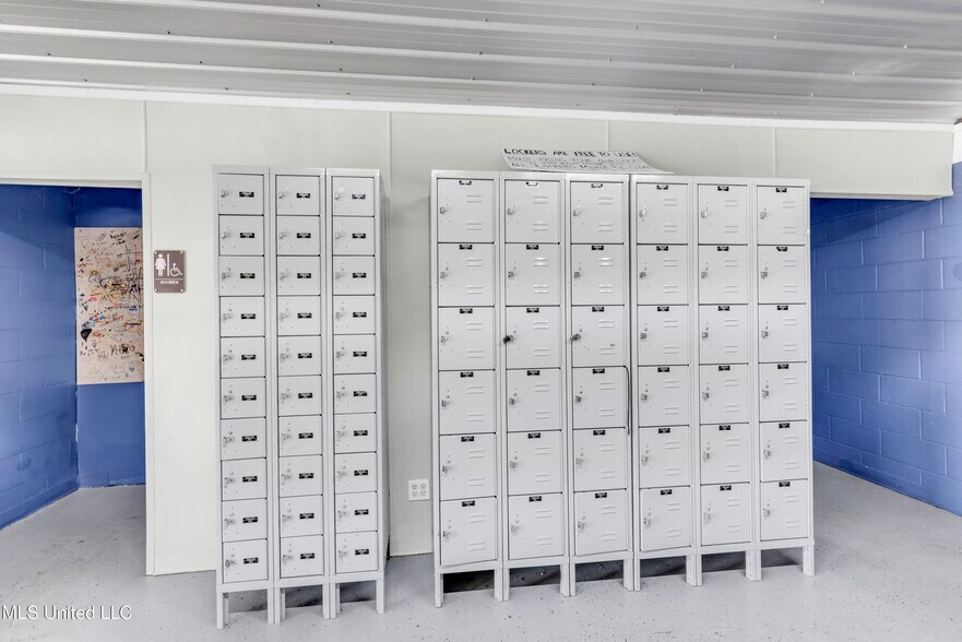 More Photos Of 6238 MS-198, Lucedale Specialty For Sale