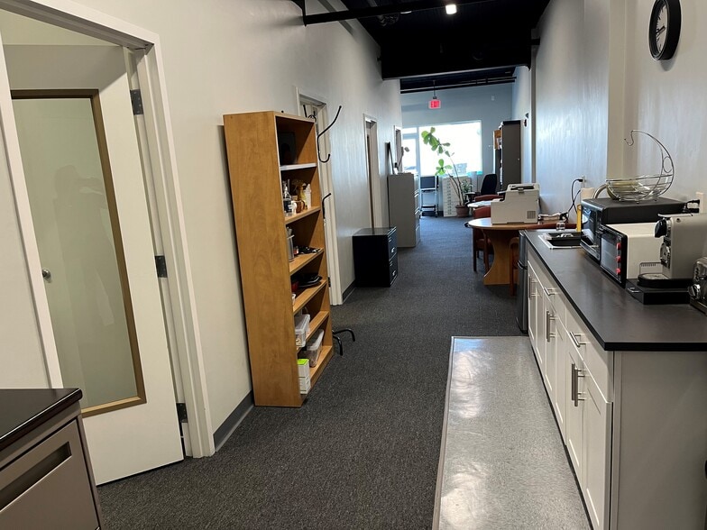 More Photos Of 200 Dexter Ave, Watertown Office For Lease