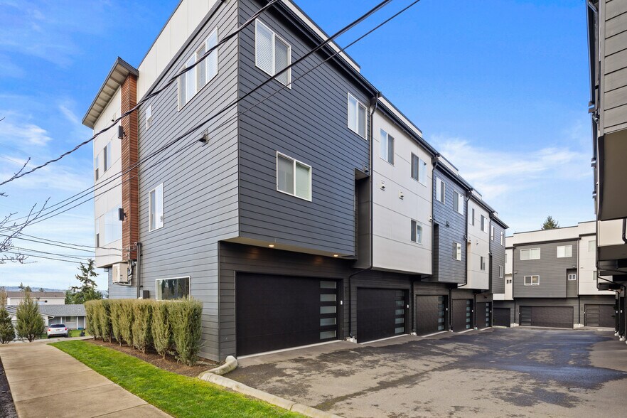 More Photos Of 8524 19th St W, Tacoma Apartments For Sale