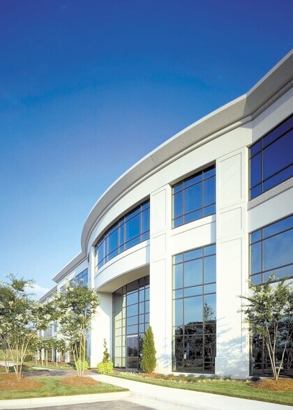 More Photos Of 2000 CentreGreen Way, Cary Unknown For Lease