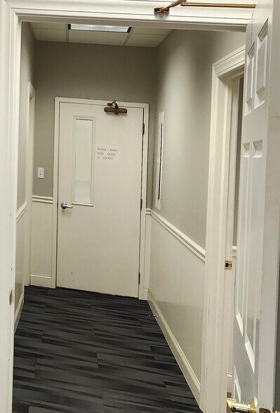 More Photos Of 20365 Progress Dr, Strongsville Warehouse For Lease