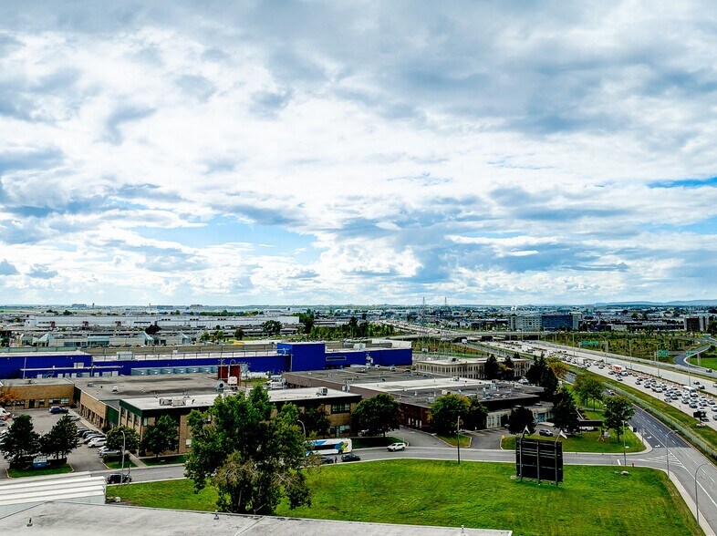 More Photos Of 6434 Rte Transcanadienne, Saint-Laurent Light Distribution For Lease