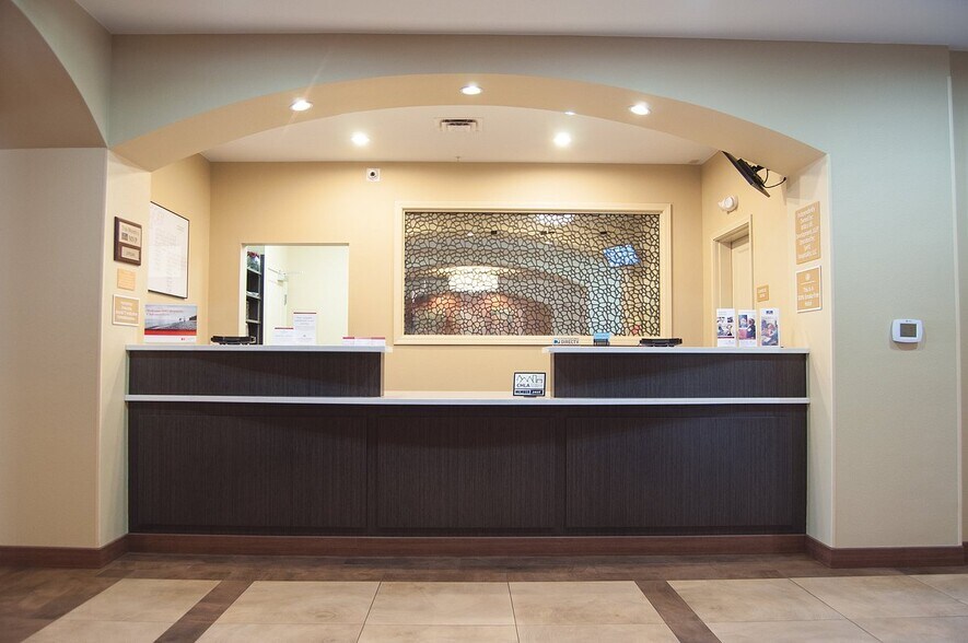 More Photos Of 314 Pavilion Ln, Fort Collins Hotel For Sale
