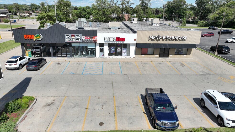 More Photos Of 7040-7060 N Wayne Rd, Westland Freestanding For Sale