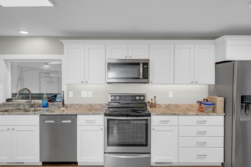 More Photos Of 2618 Eastgate Dr, Boone Industrial For Sale