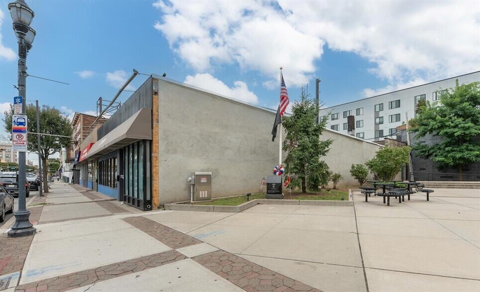 More Photos Of 430-432 Broadway, Bayonne Storefront For Lease