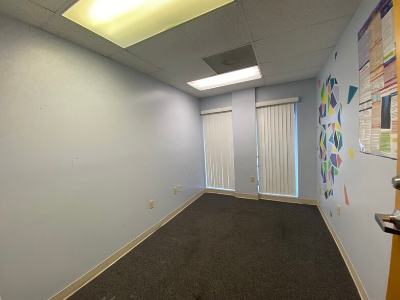 More Photos Of 1200 N Central Ave, Kissimmee Office For Lease