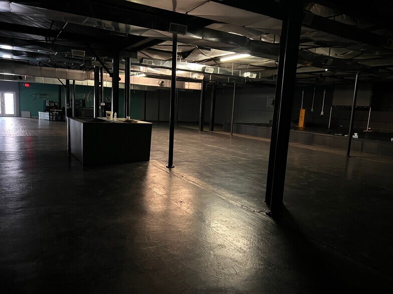 More Photos Of 121 16th St, Ashland Storefront Retail Office For Lease