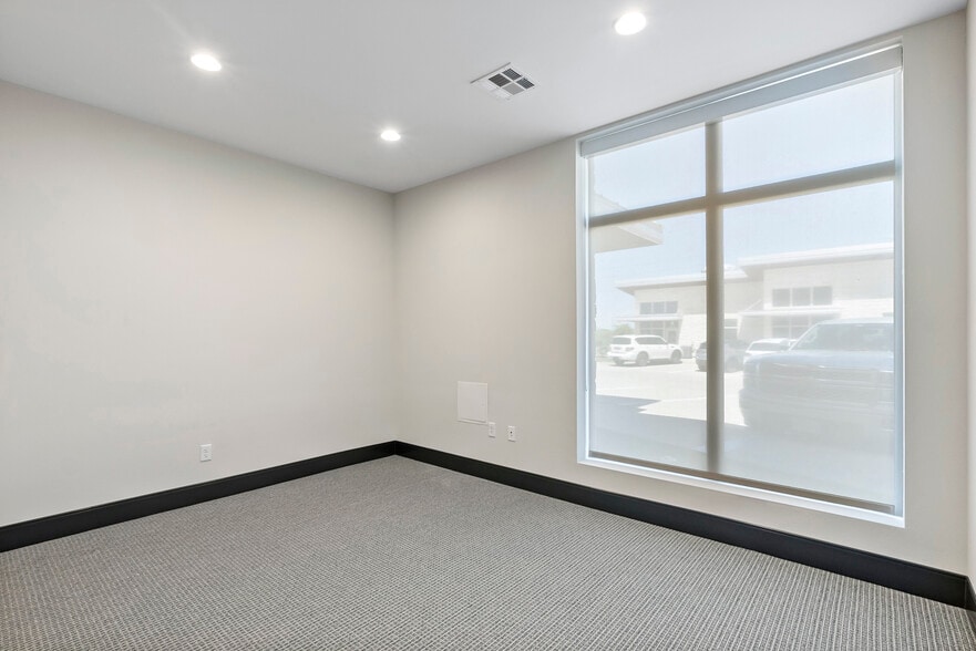 More Photos Of 1645 Greens Prairie Rd W, College Station Office For Lease