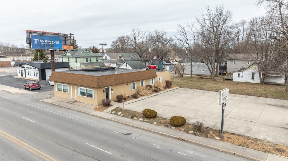 Primary Photo Of 520 E 8th St, Anderson Office For Lease