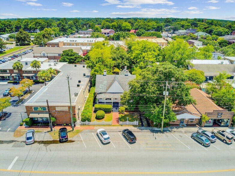 More Photos Of 117 S Cedar St, Summerville Office For Lease