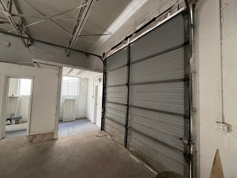 More Photos Of 14020 NW 19th Ave, Miami Warehouse For Sale
