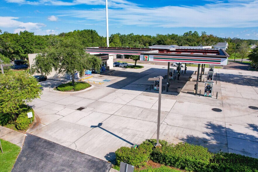 More Photos Of 1290 E Lake Rd S, Tarpon Springs Convenience Store For Sale