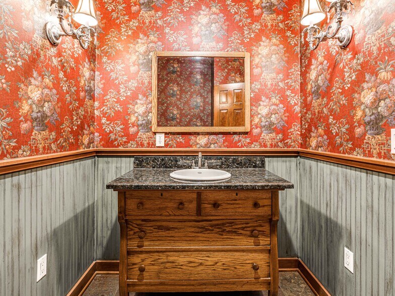 More Photos Of 18509 Brangus Rd, Shawnee Specialty For Sale