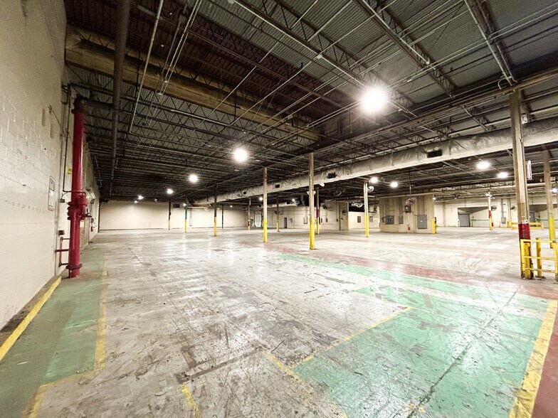 More Photos Of 1228 Isley Dr, Gastonia Warehouse For Lease