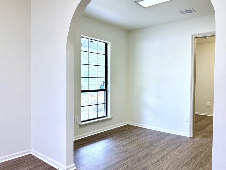 More Photos Of 421 Barony St, Moncks Corner Office For Sale