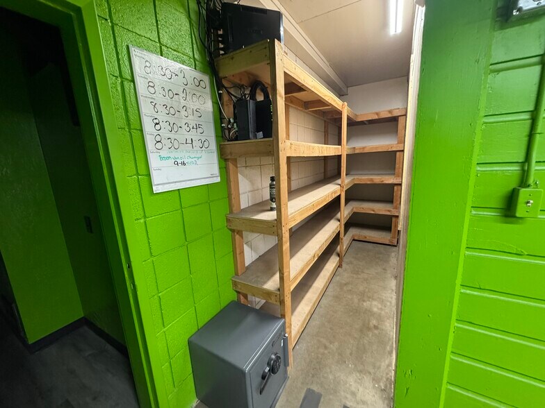 More Photos Of 850 Beatty St, Medford Office For Lease