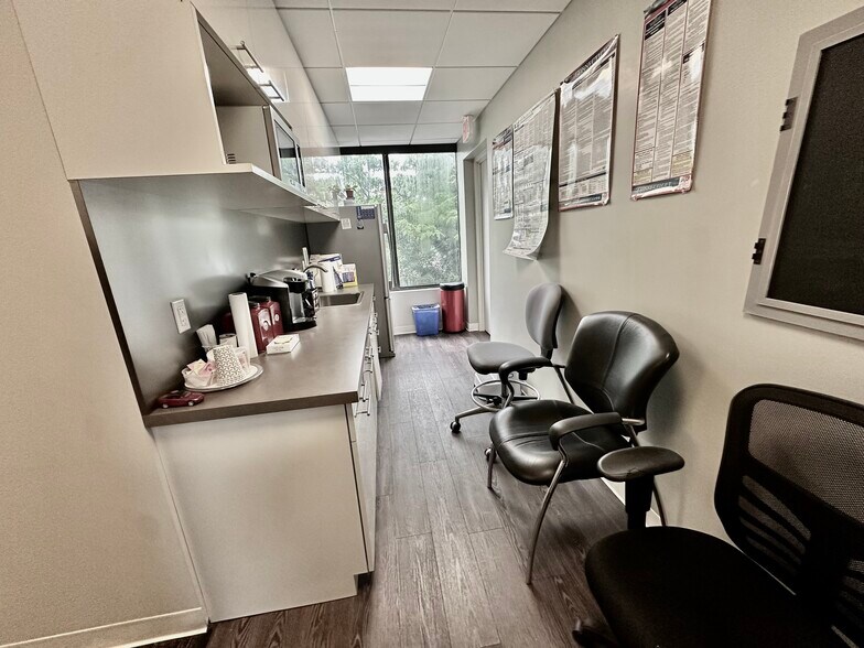 More Photos Of 81 Holly Hill Ln, Greenwich Office For Lease