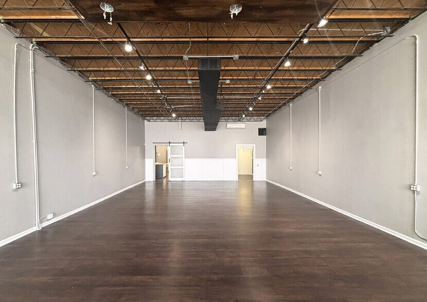 More Photos Of 1005 S St Francis Rd, Santa Fe General Retail For Lease