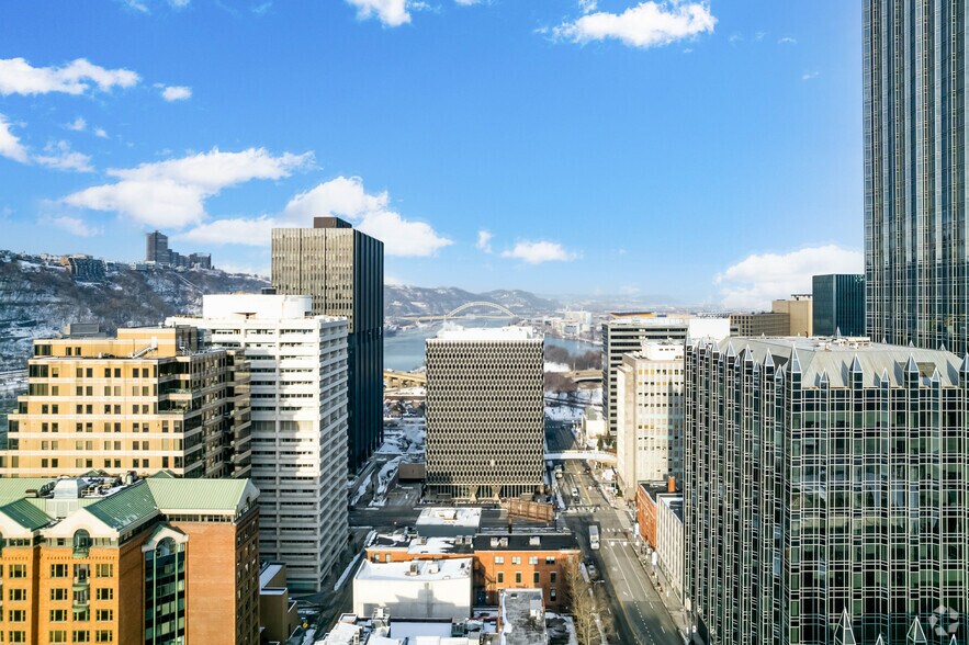 More Photos Of 60 Boulevard of the Allies, Pittsburgh Office For Lease