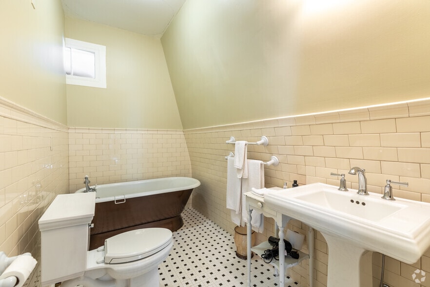 More Photos Of 1577 Route 52, Fishkill Hospitality For Sale