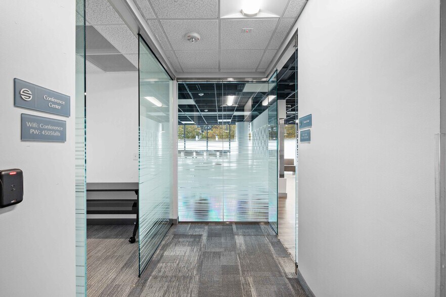 More Photos Of 4505 Falls of Neuse Rd, Raleigh Office For Lease