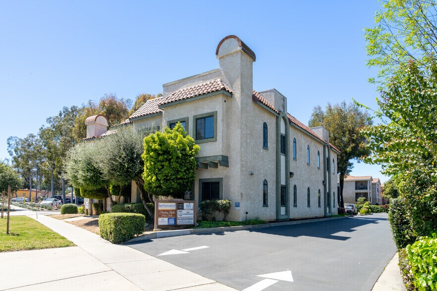 More Photos Of 370 W Grand Blvd, Corona Office For Lease