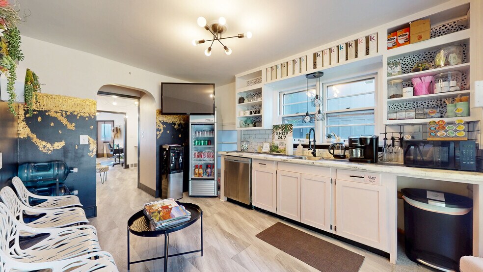 More Photos Of 143 Chenoweth Ln, Louisville Freestanding For Lease