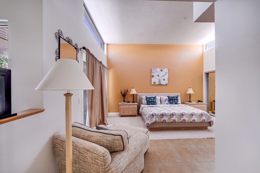 More Photos Of 67590 Jones Rd, Cathedral City Hotel For Sale