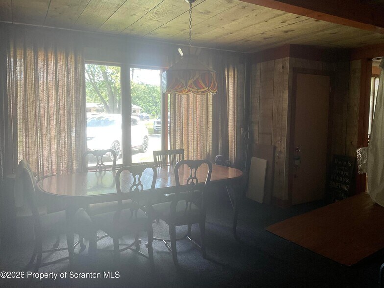 More Photos Of 28 Southside Ln, Scott Township Specialty For Sale
