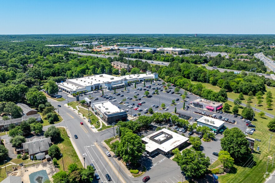 More Photos Of 9101 Pineville-Matthews Rd, Pineville Storefront Retail Office For Lease