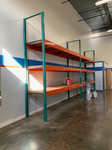More Photos Of 94-1388 Moaniani St, Waipahu Warehouse For Lease