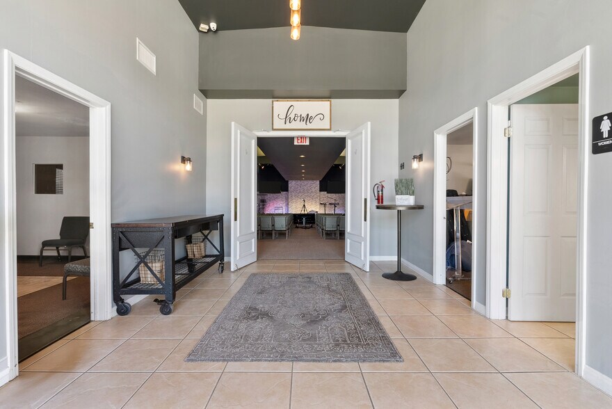 More Photos Of 25222 Wiley Canyon Rd, Santa Clarita Specialty For Sale