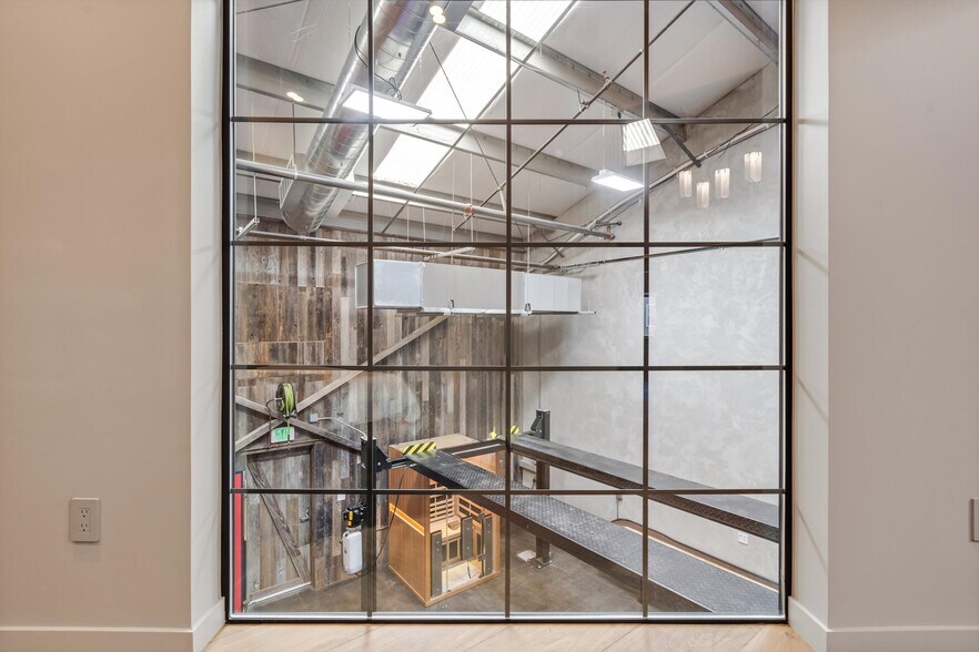 More Photos Of 1229 Grove St, Healdsburg Warehouse For Sale