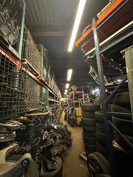 More Photos Of 5431 E Davison St, Detroit Warehouse For Sale