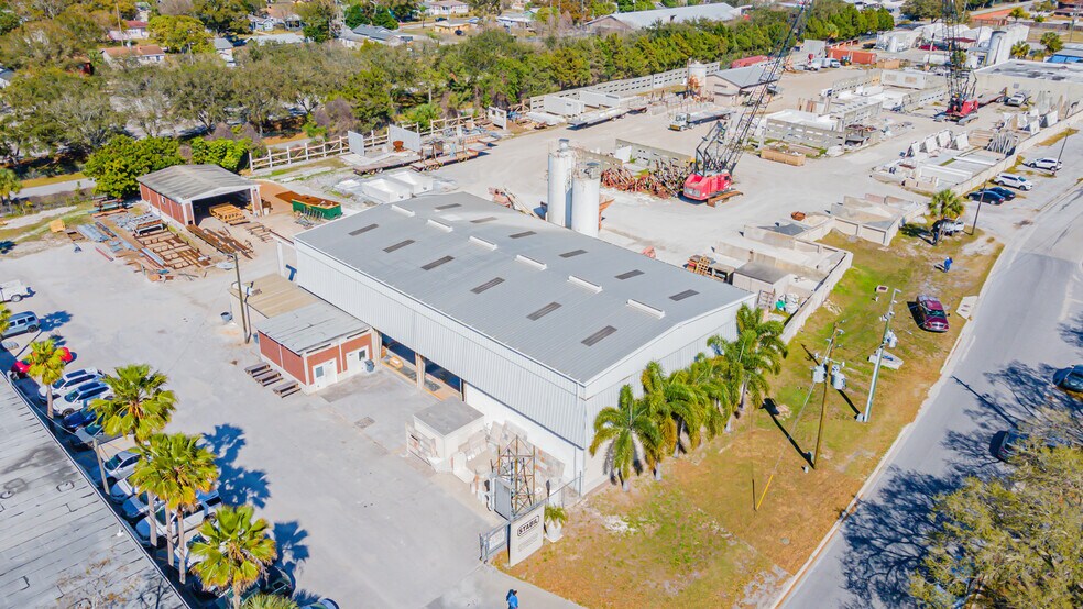 More Photos Of 4451 8th Ave S, Saint Petersburg Manufacturing For Lease