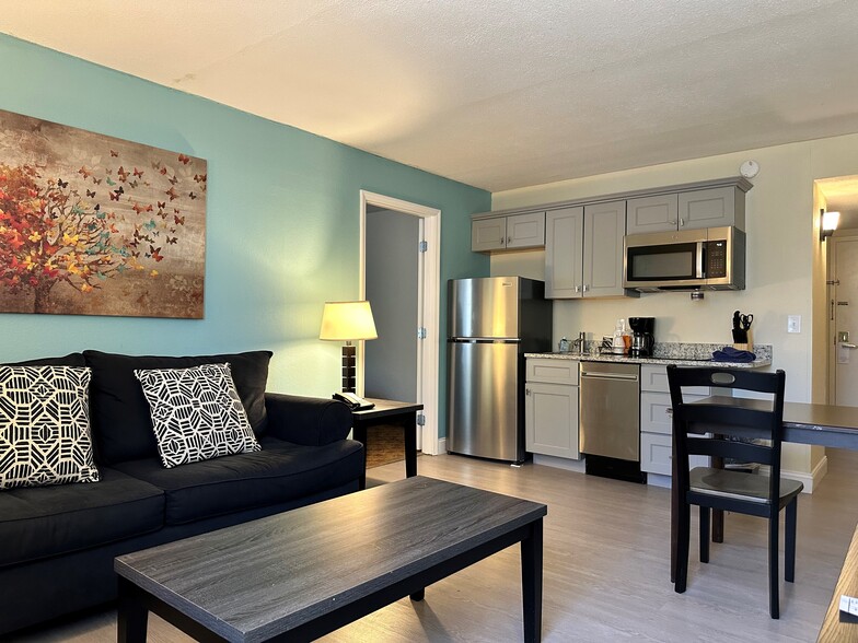 More Photos Of 6205 Ramada Dr, Clemmons Hotel For Sale