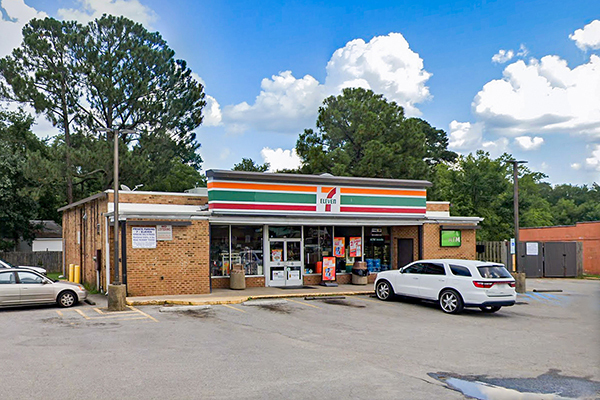 Primary Photo Of 4001 Bainbridge Blvd, Chesapeake Convenience Store For Sale